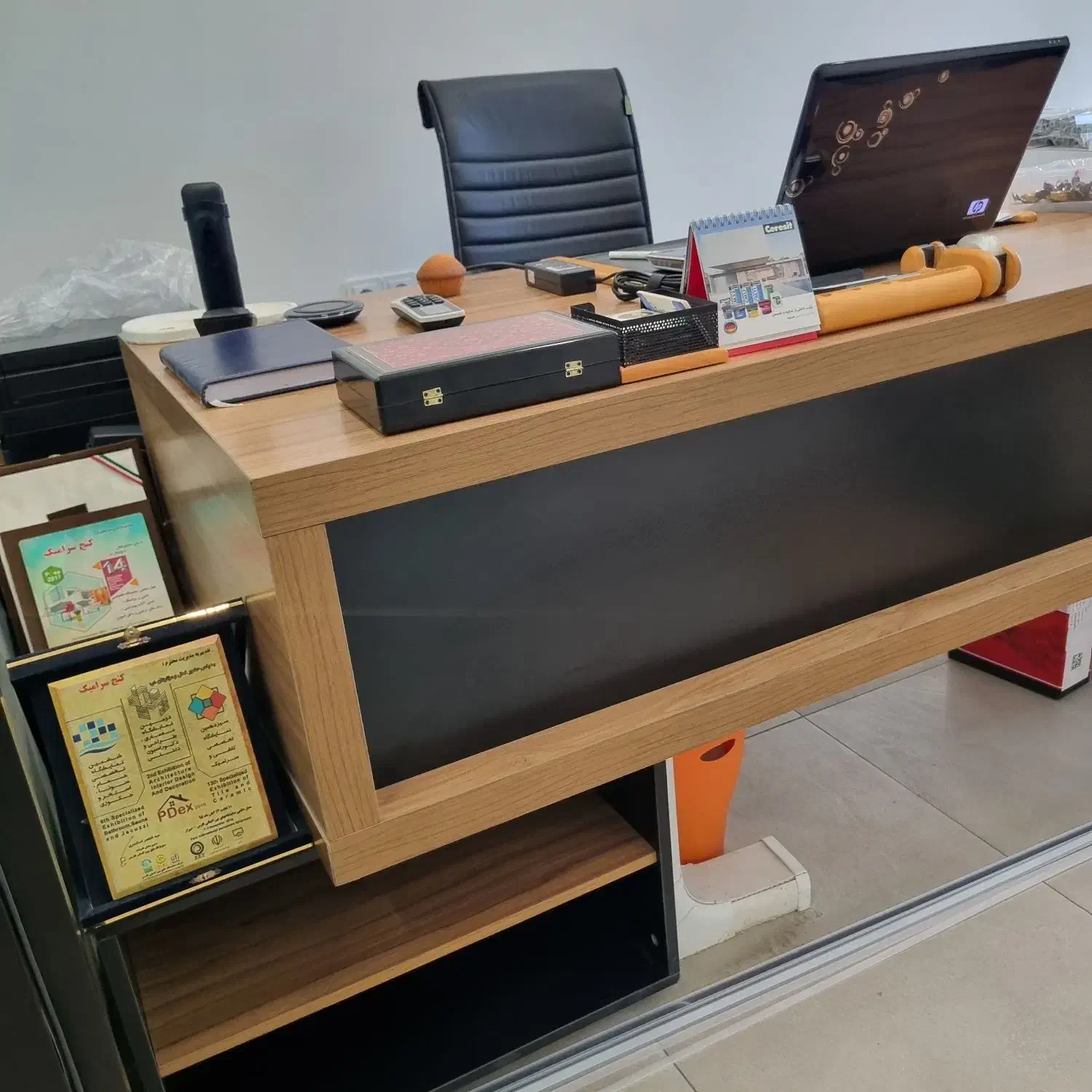 میز اداری|مبلمان اداری|شیراز, کلاهدوز|دیوار