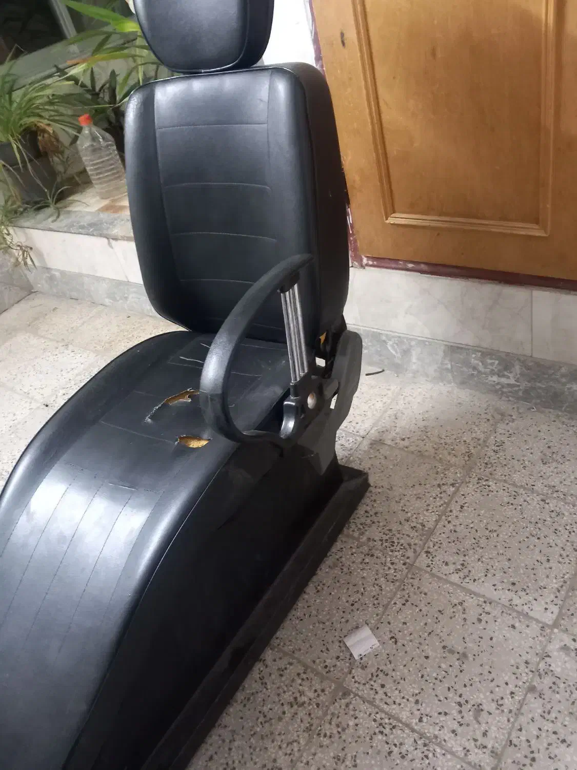 صندلی اصلاح|صندلی و نیمکت|شاهرود, |دیوار