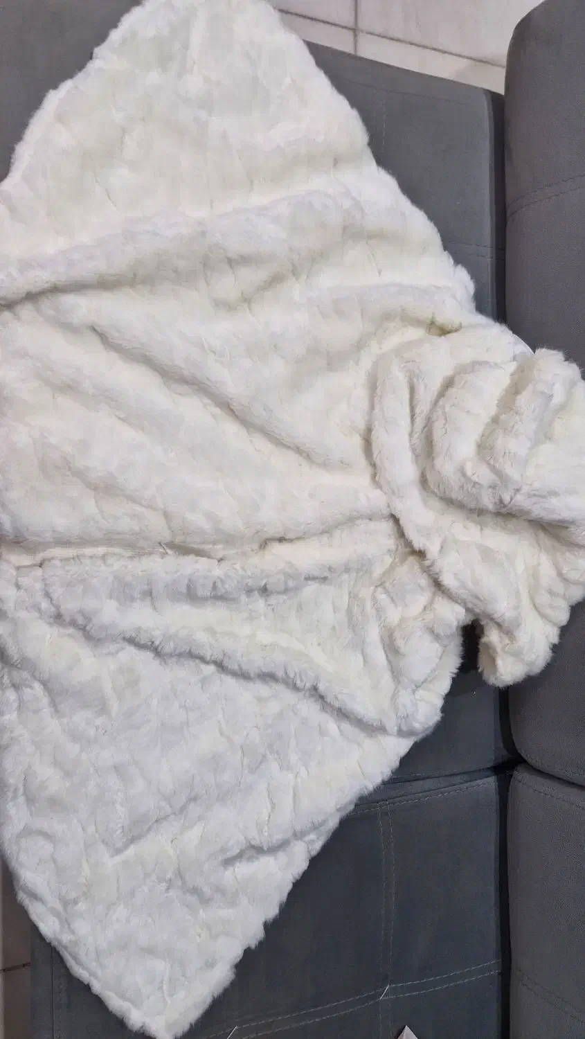 شنل عروس|لباس|فردیس, منظریه|دیوار