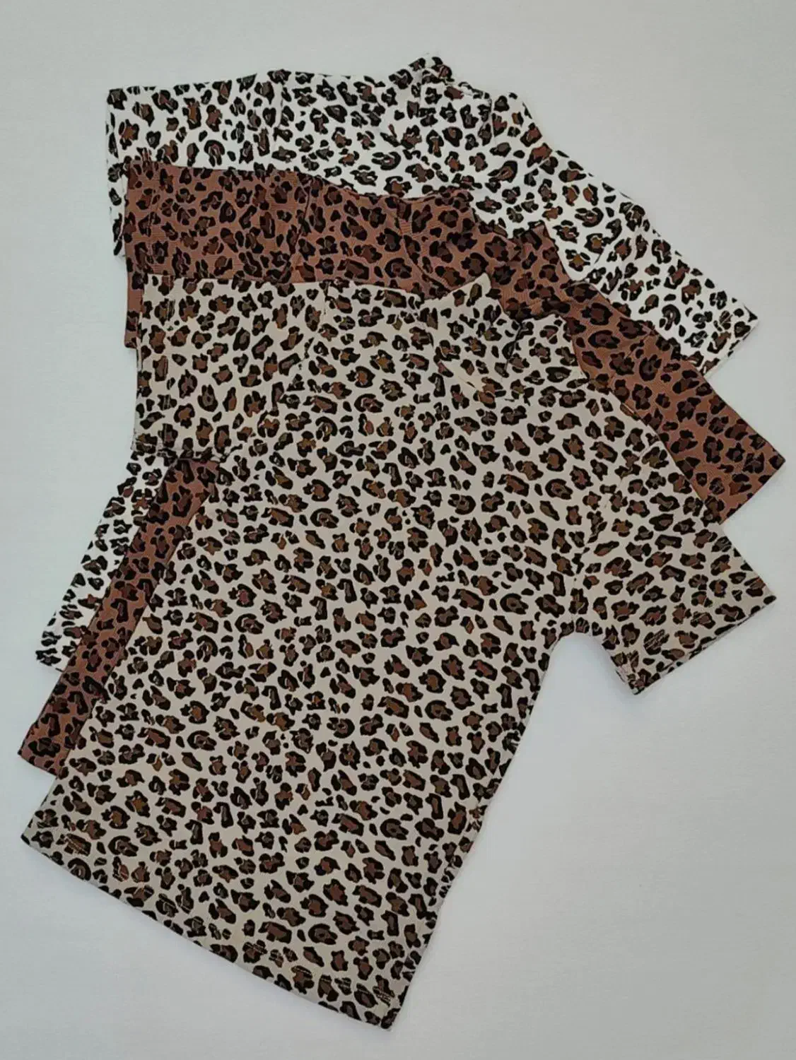 بلوز و کراپ|لباس|رباط‌کریم, رباط‌کریم|دیوار