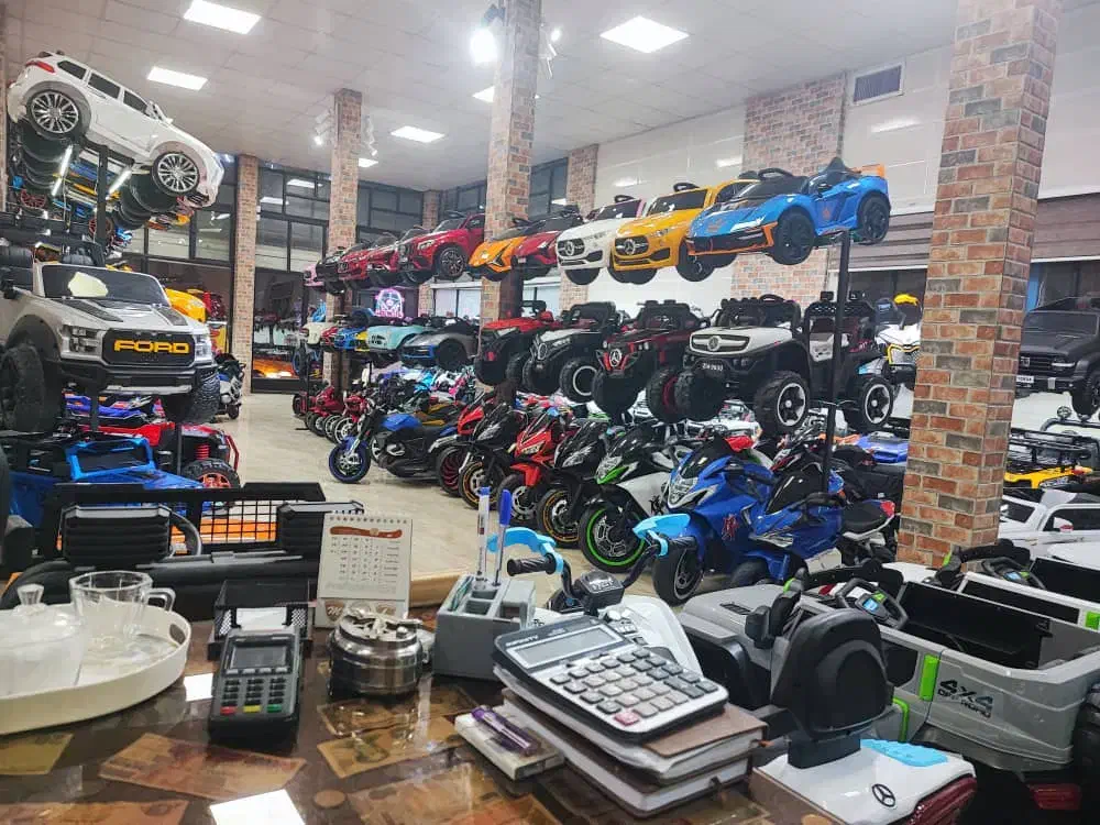 ماشین شارژی|اسباب‌بازی بچه|کرمانشاه, |دیوار