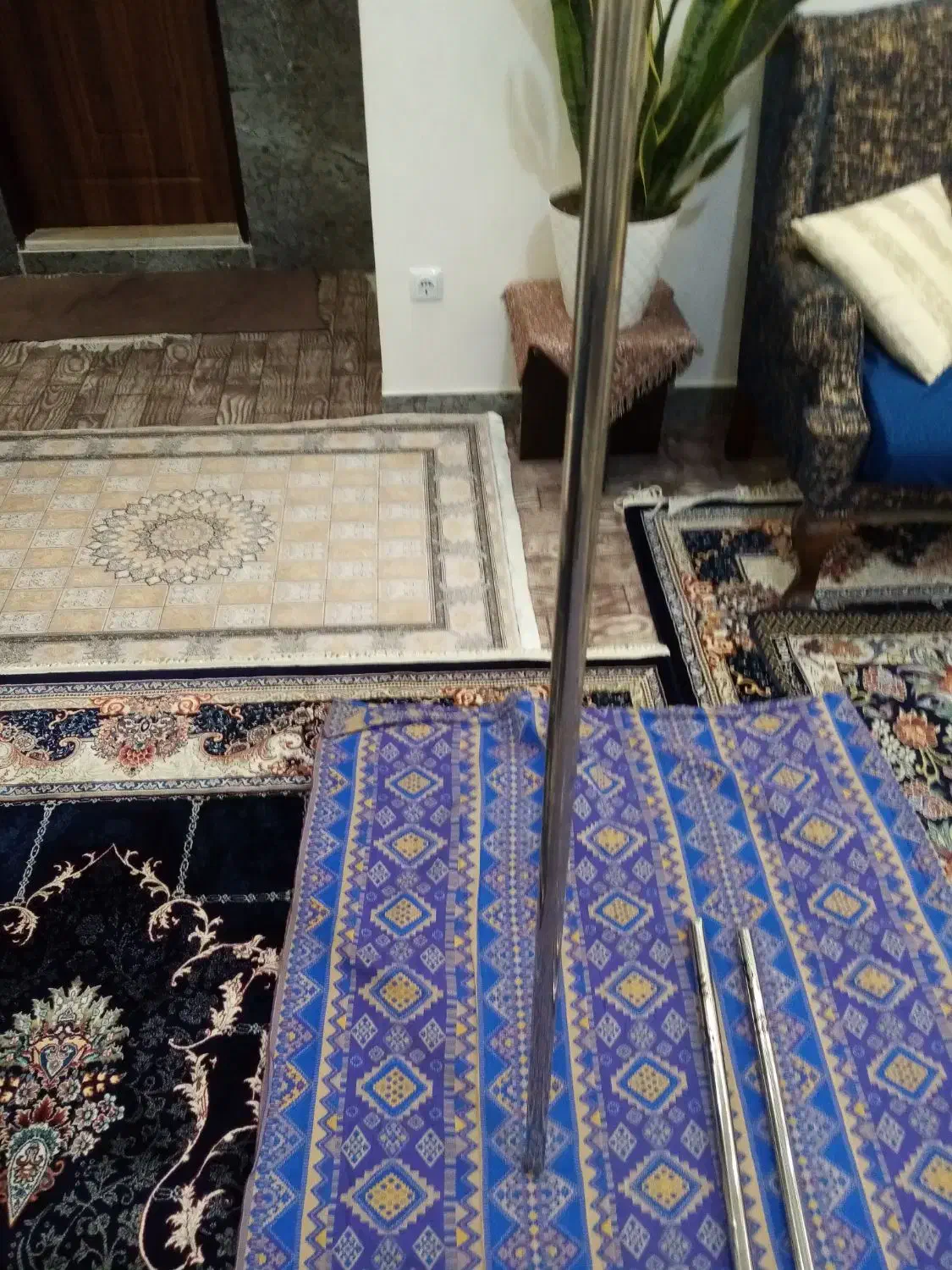 میله وسط چوب لباسی|جاکفشی، کمد، دراور|صومعهسرا, |دیوار