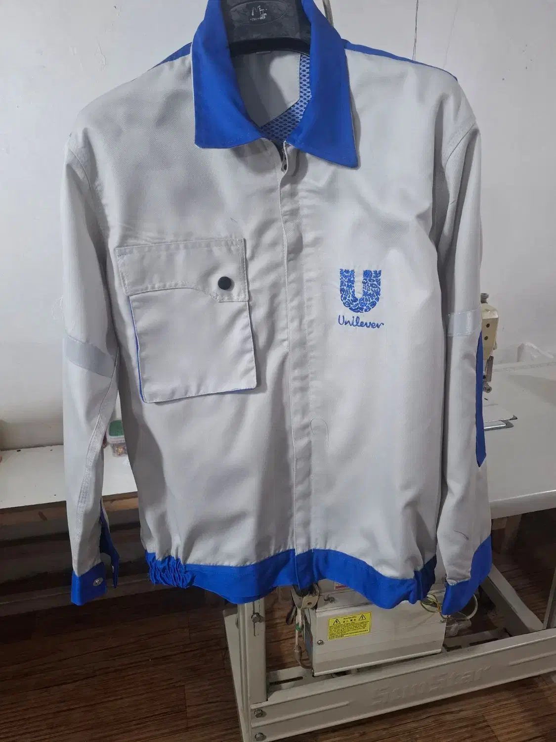 خیاط جهت دوخت لباس کار|استخدام صنعتی، فنی، مهندسی|تهران, بهمن یار|دیوار