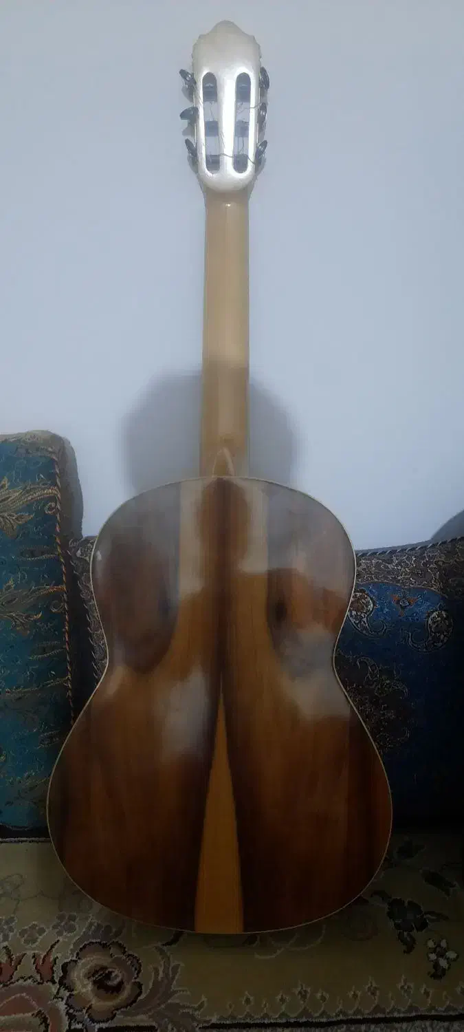 گیتار|گیتار، بیس، امپلیفایر|رومشکان, |دیوار