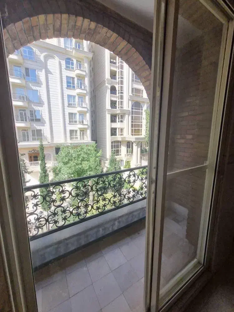 رهن و اجاره آپارتمان لوکس در فرعی مشجر آجودانیه