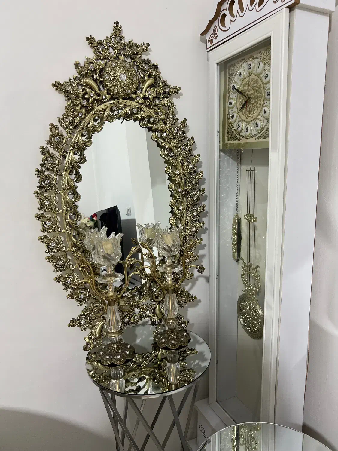 آینه و دو عدد شمعدان|آینه|ساری, |دیوار