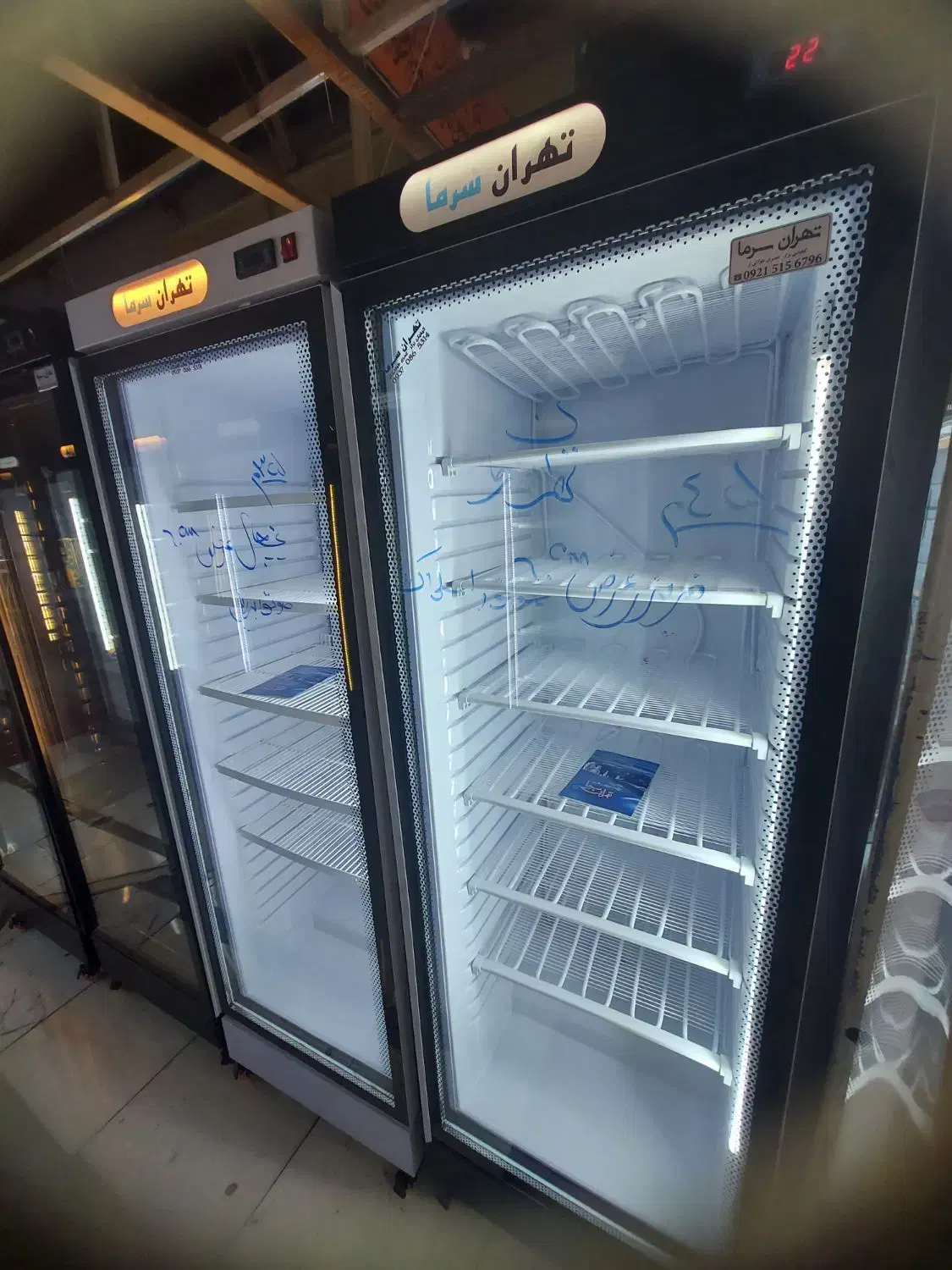 فریزر تک در ایستاده ویترینی ۶۰ سانتی چرخدار|فروشگاه و مغازه|مشهد, فدک|دیوار
