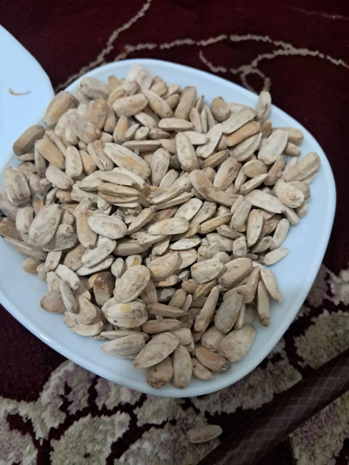 تخمه|خوردنی و آشامیدنی|نیشابور, دربقاضی|دیوار