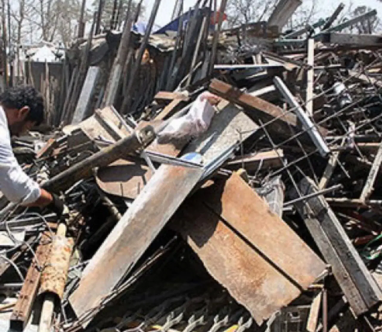 خرید و فروش آهن آلات و ضایعات|عمده‌فروشی|تهران, فلسطین (میدان انقلاب)|دیوار