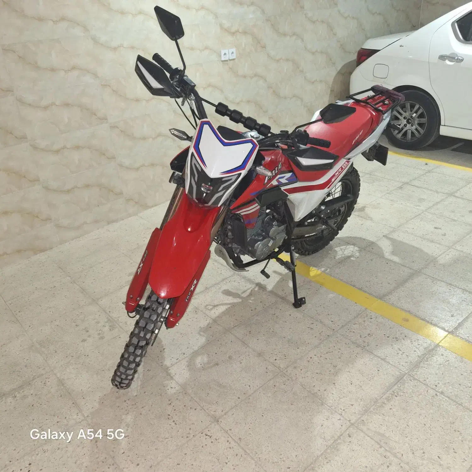 تریل فلات xr 250|موتورسیکلت|صدرا-فارس, فاز ۲|دیوار