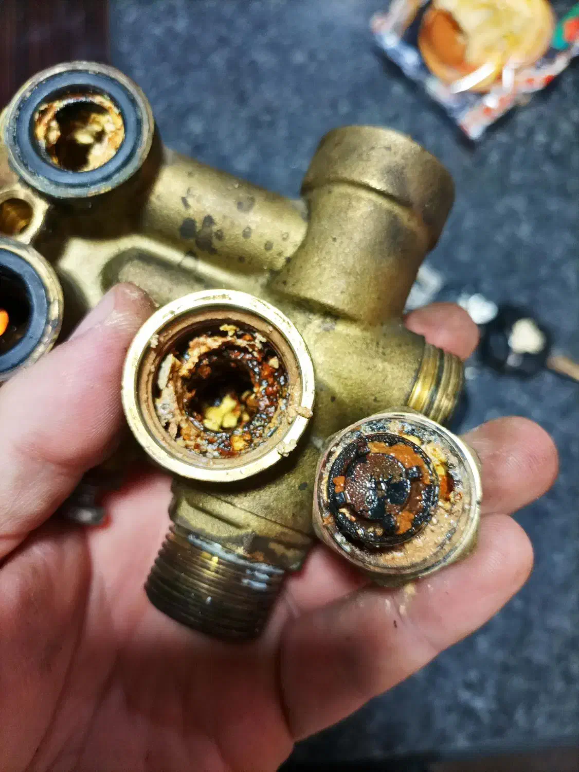 تعمیرپکیج وآبگرمکن وسرویس شستشوی کولر|خدمات پیشه و مهارت|رشت, کوی بیانی|دیوار