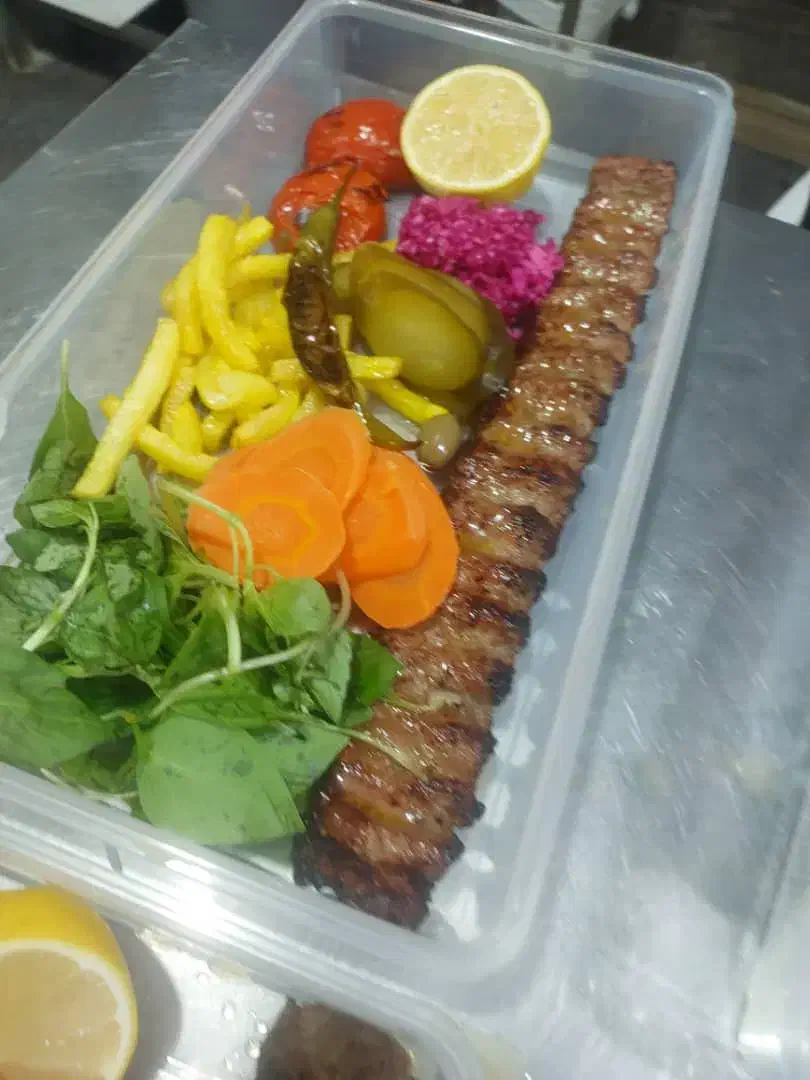 تهیه و پخش غذا مجالس ادارات تمام نقاط تهران.|خدمات پذیرایی، مراسم|تهران, تهرانپارس شرقی|دیوار