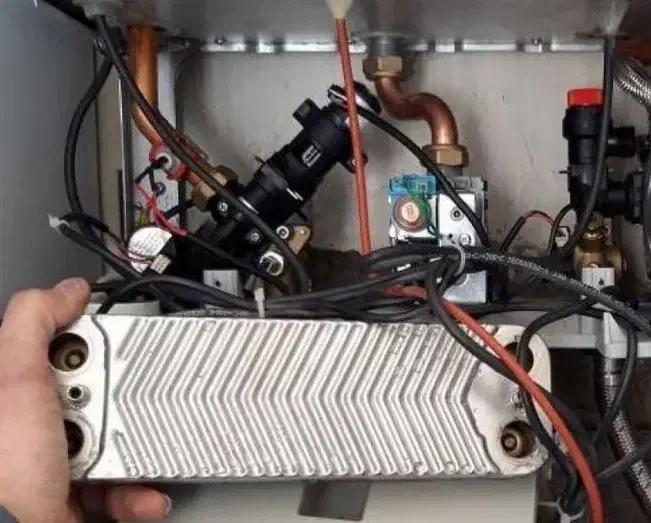 تعمیر تخصصی پکیچ و آبگرمکن دیواری وپمپ آب|خدمات پیشه و مهارت|تبریز, |دیوار