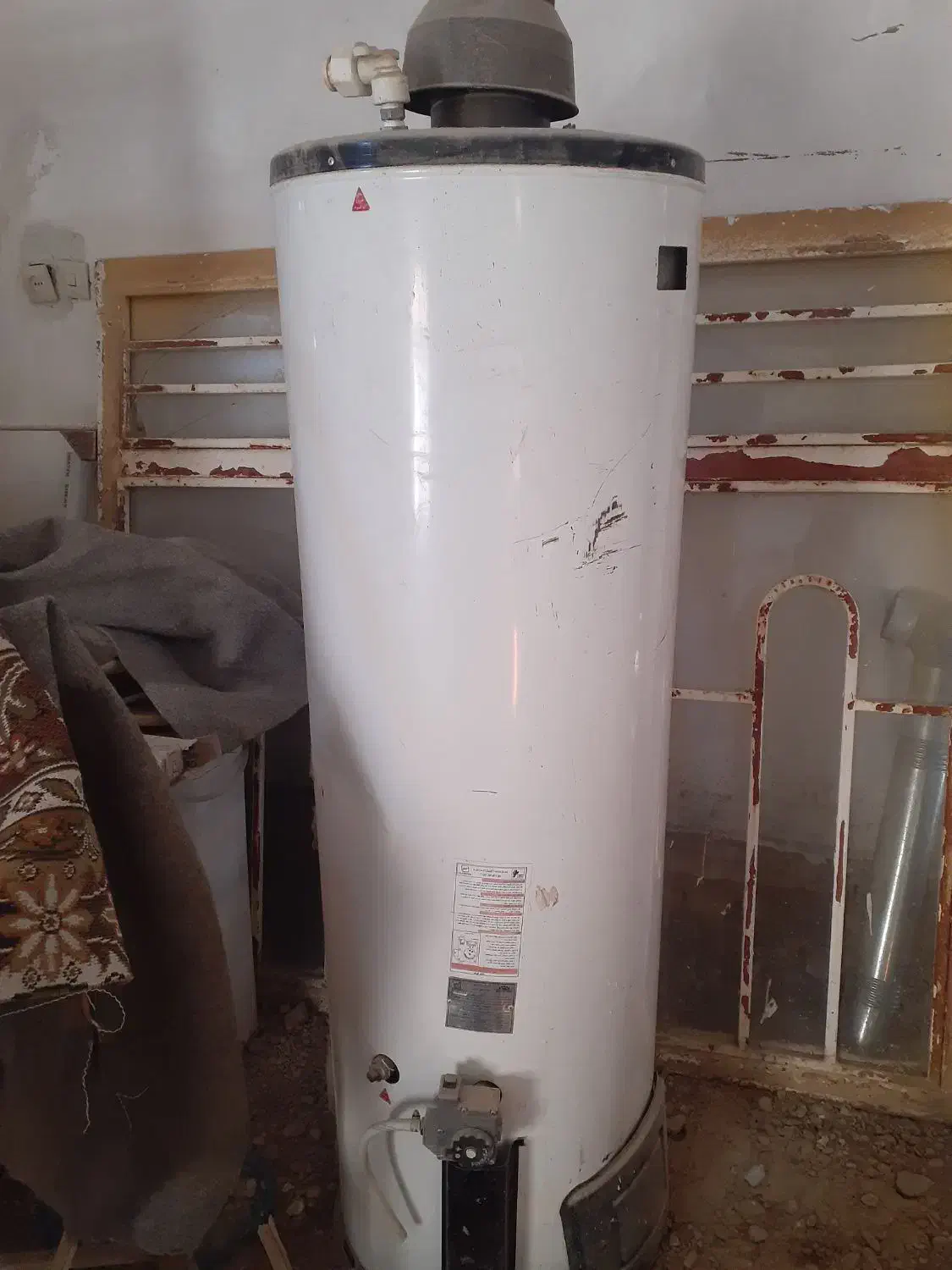 فروش ابگرمکن منبعی بزرگ|آبگرمکن، پکیج، شوفاژ|مشهد, فرخد|دیوار