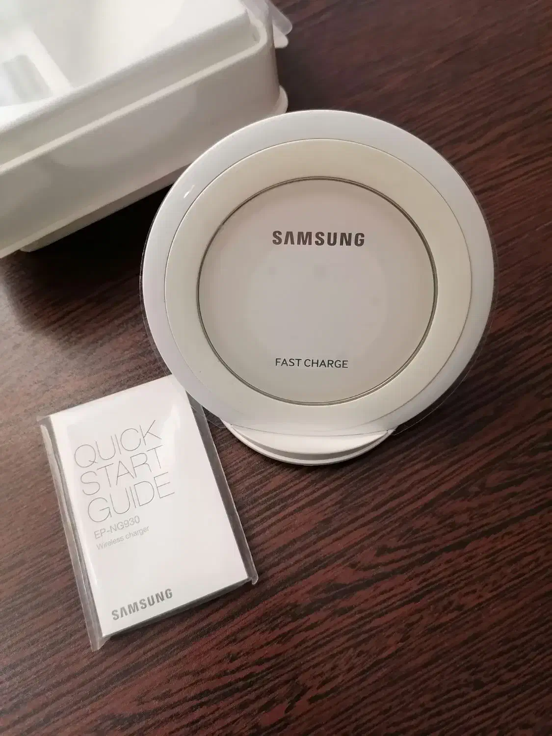 فست شارژ وایرلس سامسونگ Samsung Fast & Wireless|لوازم جانبی موبایل و تبلت|تهران, شهرک فردوس (حسینی)|دیوار