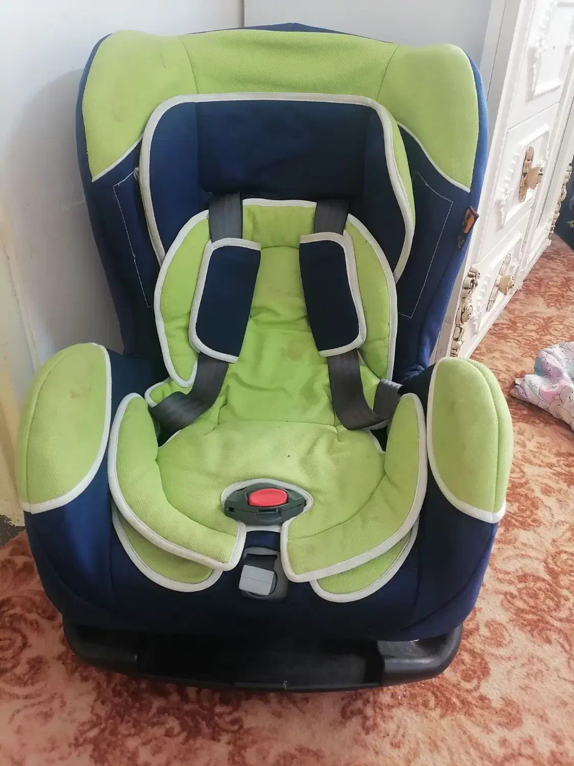 صندلی ماشین کودک|تخت و صندلی بچه|بروجرد, |دیوار