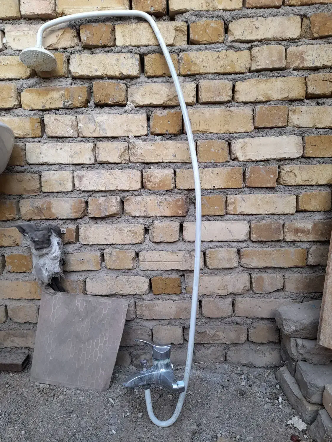 شیر حمام به همراه  علم دوش|لوازم حمام|زنجان, |دیوار