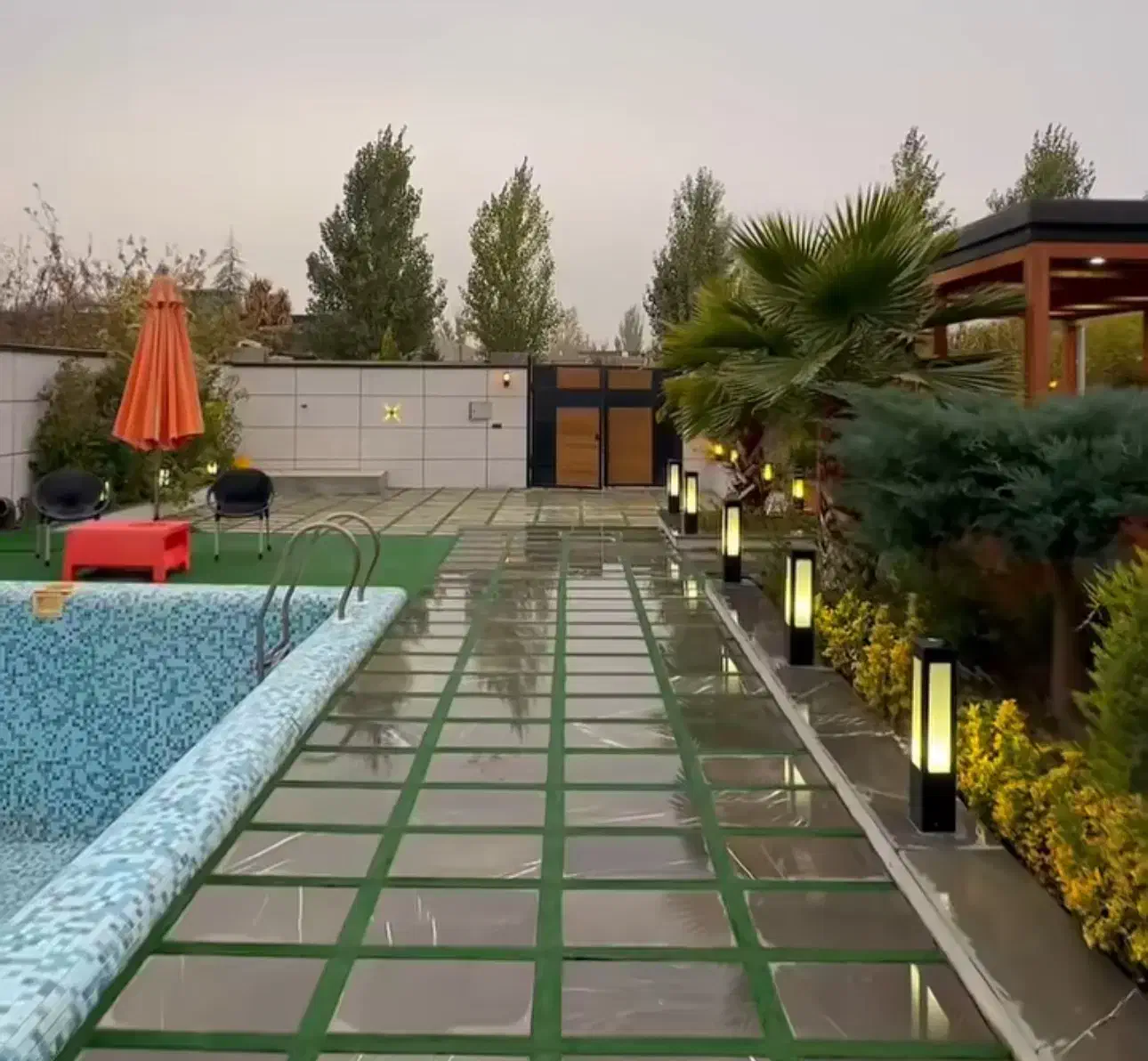 اجاره باغ جاده صدرا شیراز|اجارهٔ کوتاه‌مدت ویلا و باغ|شیراز, باغشهر قصر سبز|دیوار