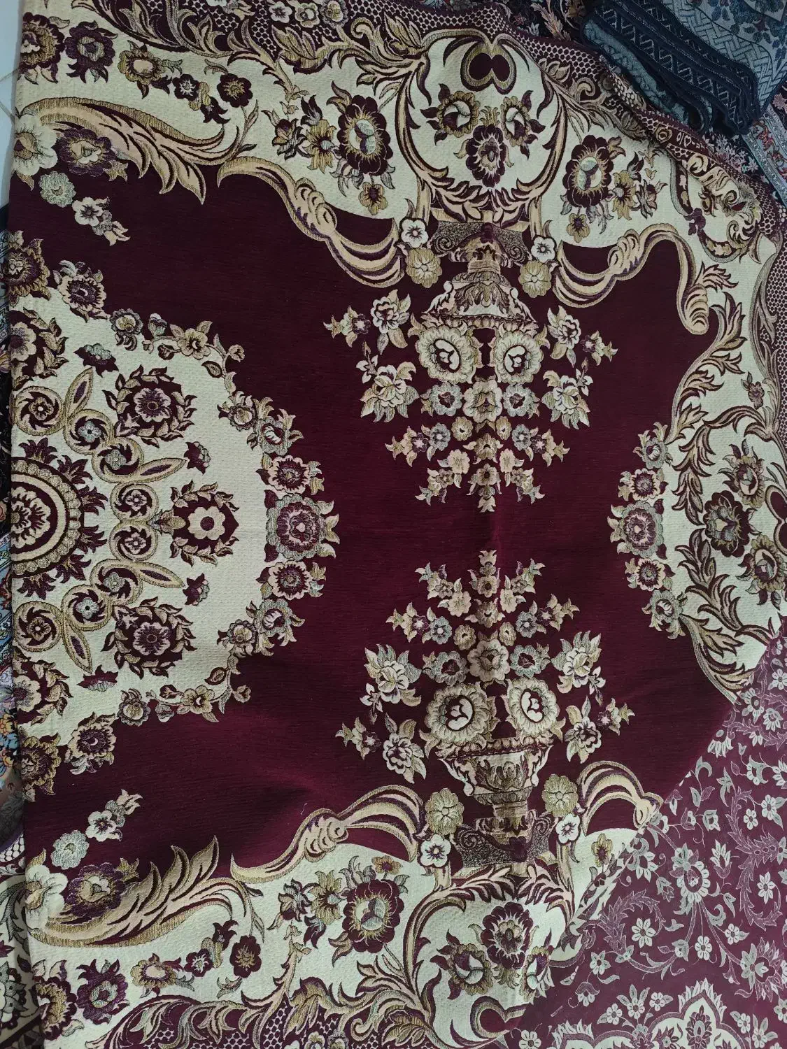 رو فرشی در حد نو|روفرشی|اصفهان, صدف|دیوار