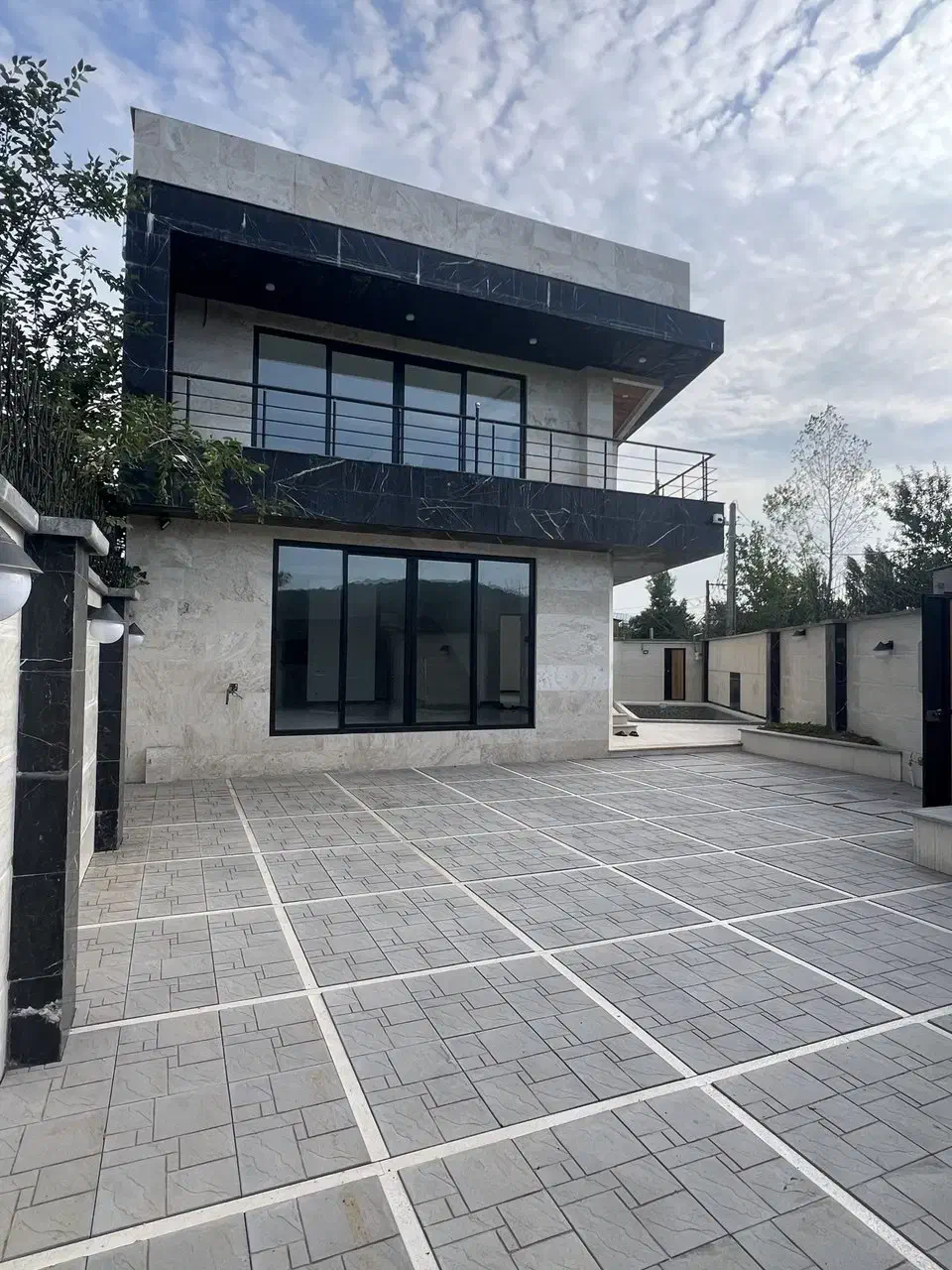 ویلا سه خواب مدرن در مسیر لفور|فروش خانه و ویلا|شیرگاه, |دیوار