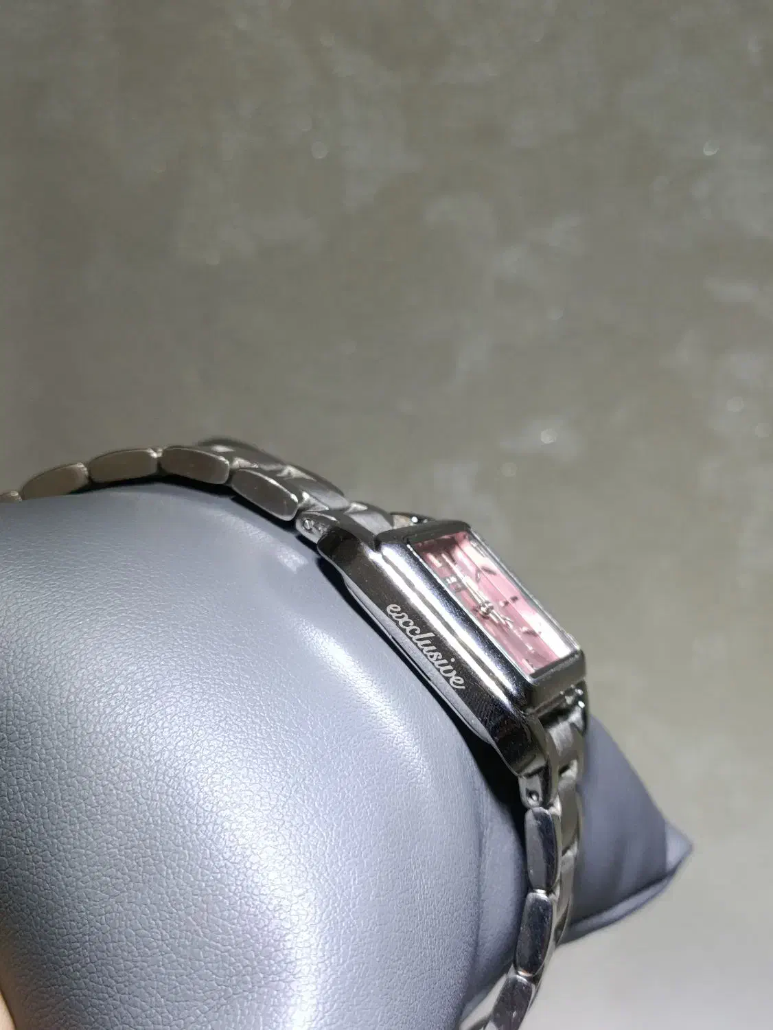 ساعت ناز|ساعت|اهواز, زندوکیلی|دیوار