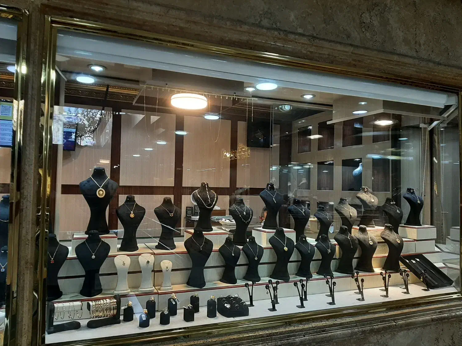 طلاکم اجرت خرید طلا با فاکتور|جواهرات|کرج, اصفهانی‌ها|دیوار