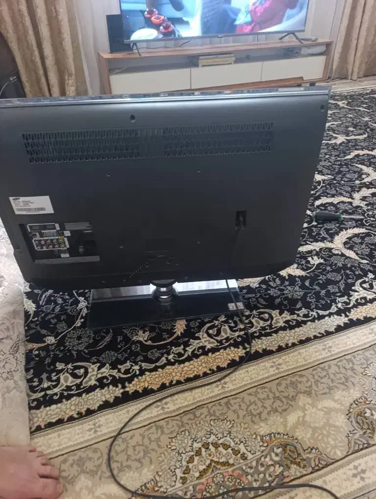 تلویزیون 32ایج|تلویزیون و پروژکتور|زاهدان, |دیوار