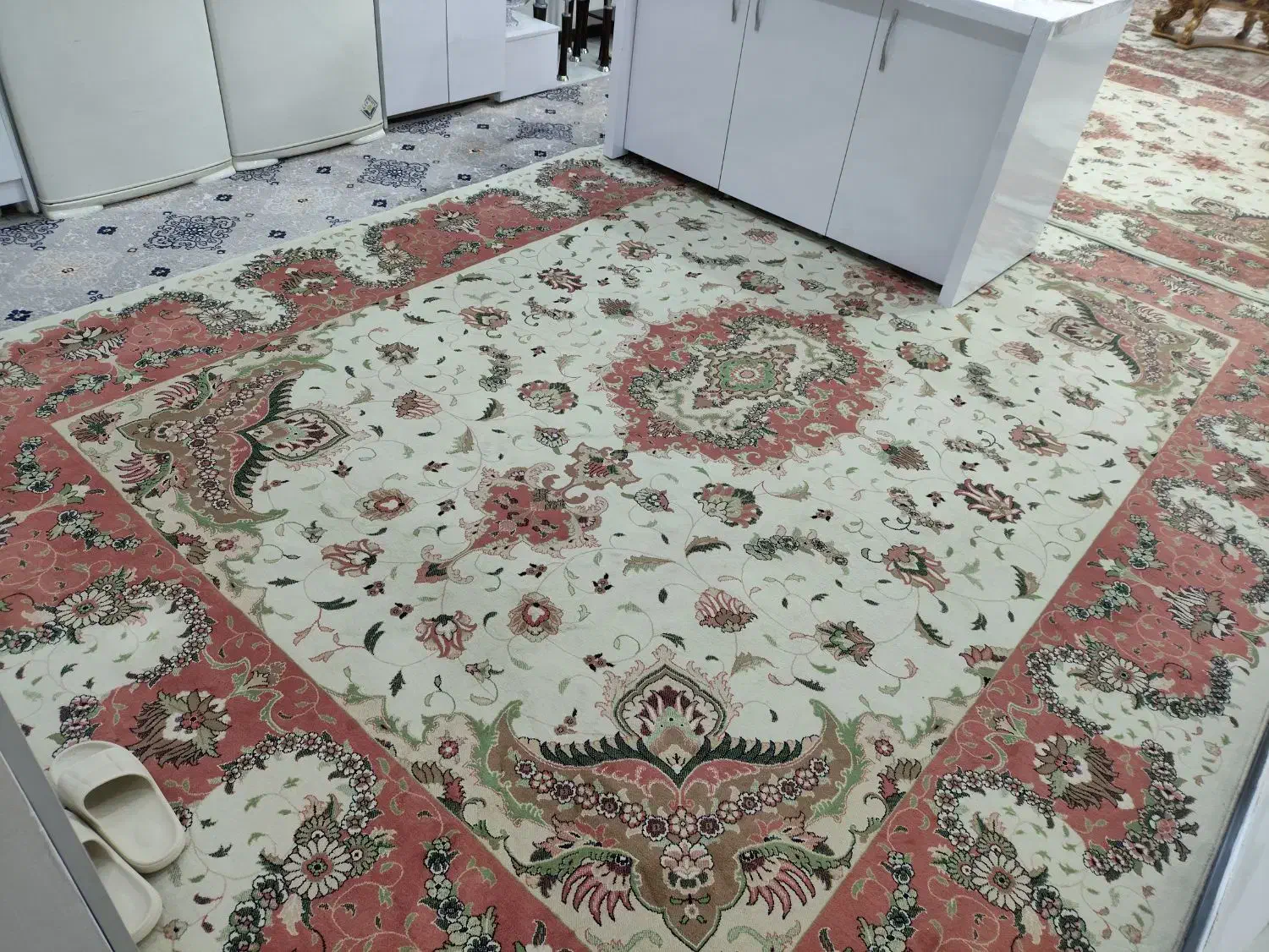 فرش ۳ در ۴ در حد نو|فرش|مشهد, سجاد شهر|دیوار