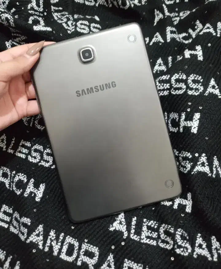 تبلت|تبلت|کرمانشاه, |دیوار