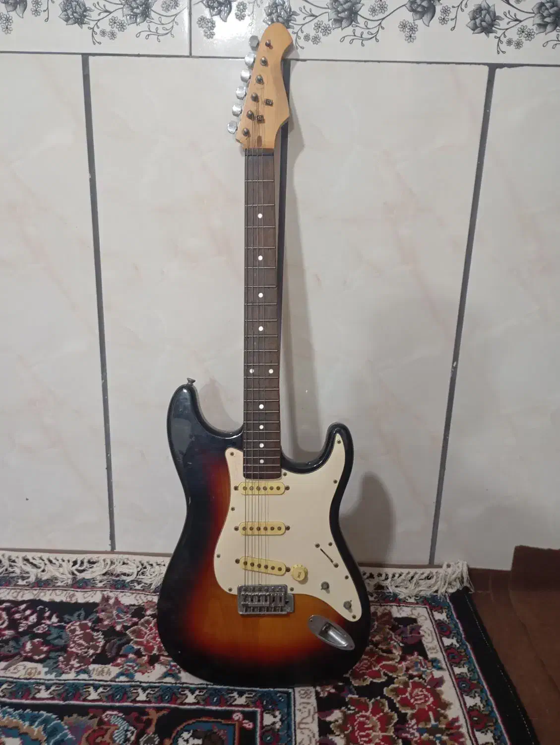 گیتار|گیتار، بیس، امپلیفایر|مشهد, فرخد|دیوار