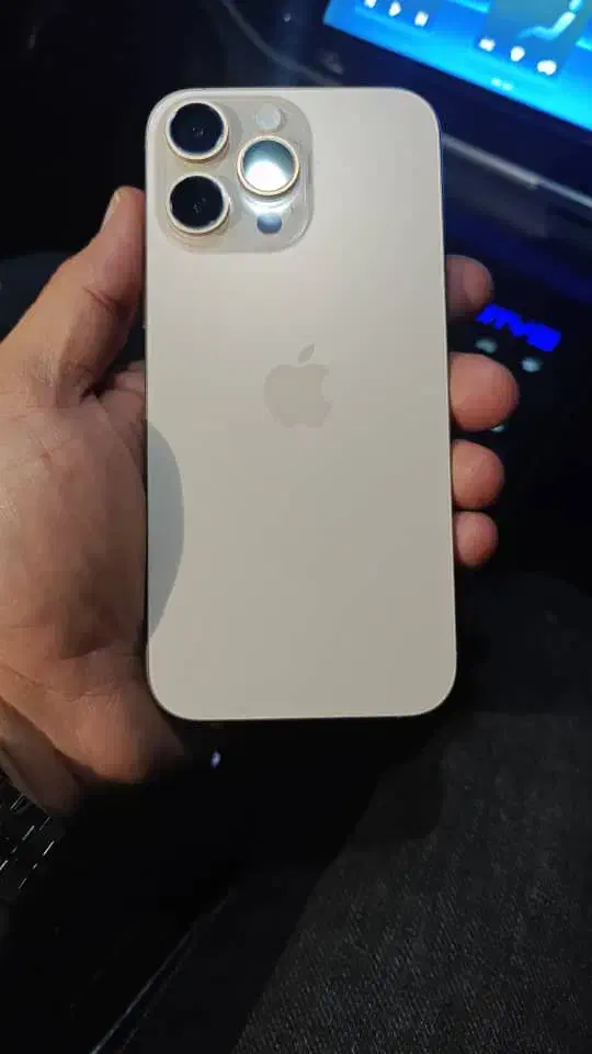 گوشی آیفون ۱۶ پرومکس در حد نو|موبایل|شیراز, معالی‌آباد|دیوار