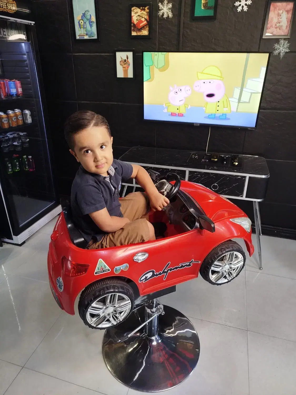 آرایشگر تخصصی کودک|خدمات آرایشگری و زیبایی|کرج, مصباح|دیوار