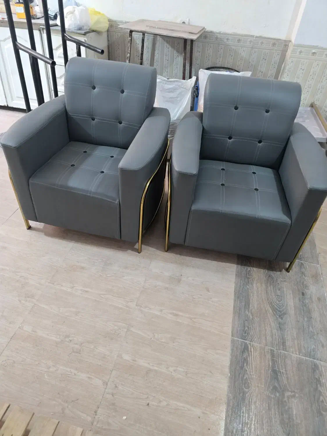 مبل تک نفره راحتی|مبلمان خانگی و میز عسلی|باقرشهر, |دیوار