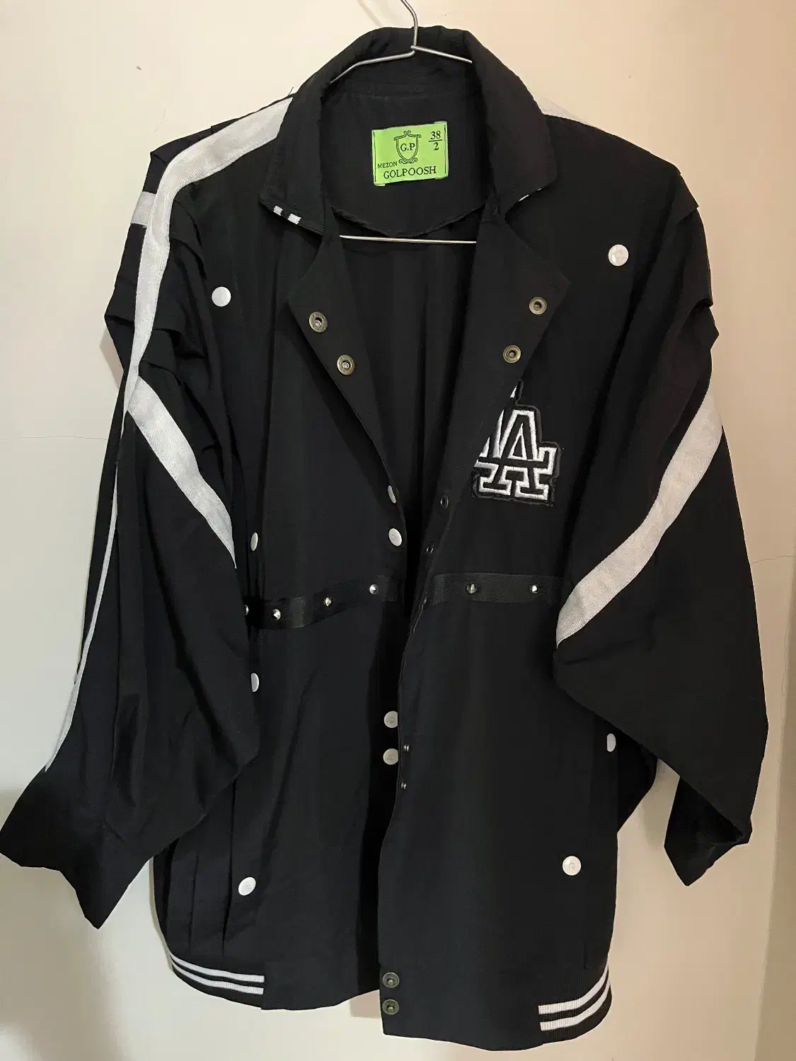 کاپشن بارانی|لباس|فردیس, ثابتی|دیوار