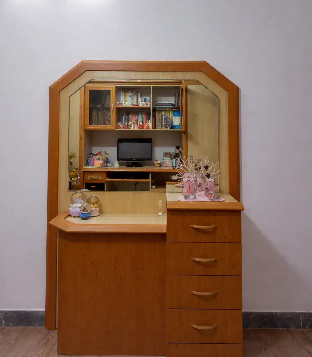 سرویس خواب|تخت و سرویس خواب|شاهین‌شهر, سعدی شمالی|دیوار