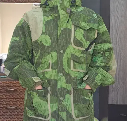 کاپشن  آمریکایی اصل|لباس|شیراز, اصلاح‌نژاد|دیوار