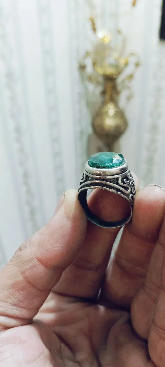 زمرد برزیلی|کلکسیون اشیاء عتیقه|زنجان, |دیوار