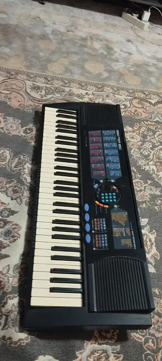 ارگ یاماها|پیانو، کیبورد، آکاردئون|شیراز, گویم|دیوار