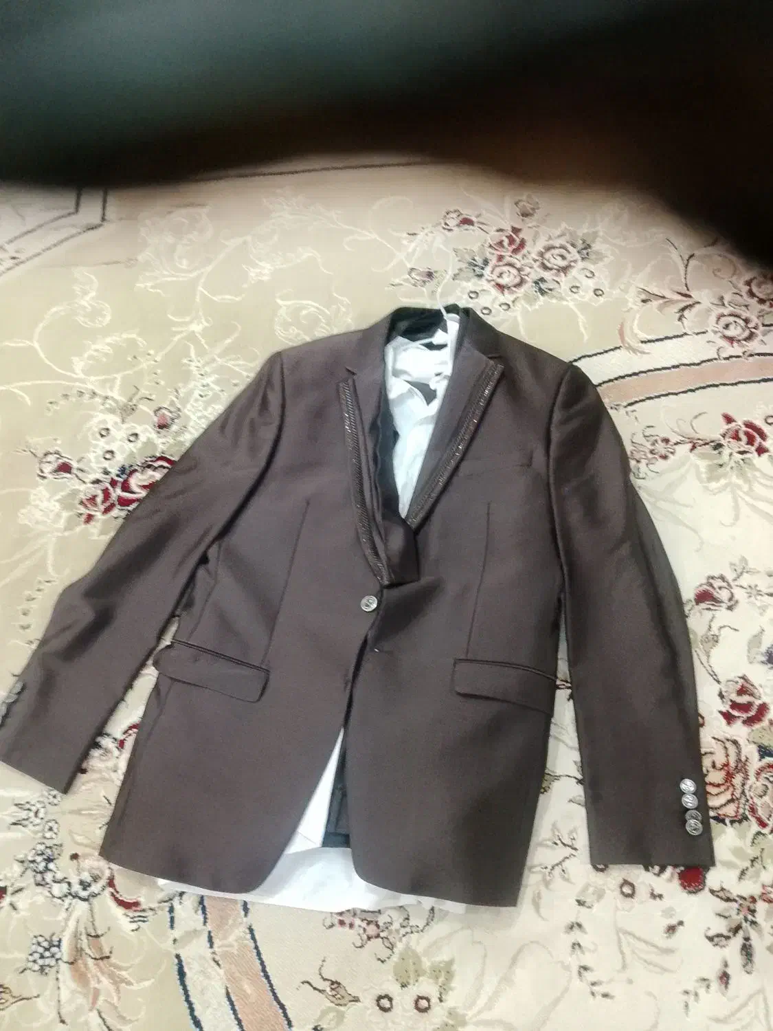 کت وشلوار|لباس|فومن, |دیوار