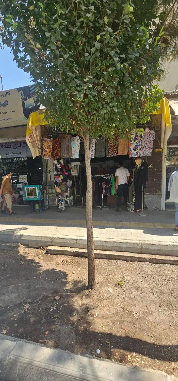 مغازه۱۵متری همکف جا پارک قوی همه شغل کاشانی وفایی|اجارهٔ مغازه و غرفه|اصفهان, خرم|دیوار