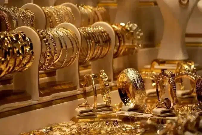 یک قطعه طلا پیدا شده|جواهرات|ملایر, |دیوار