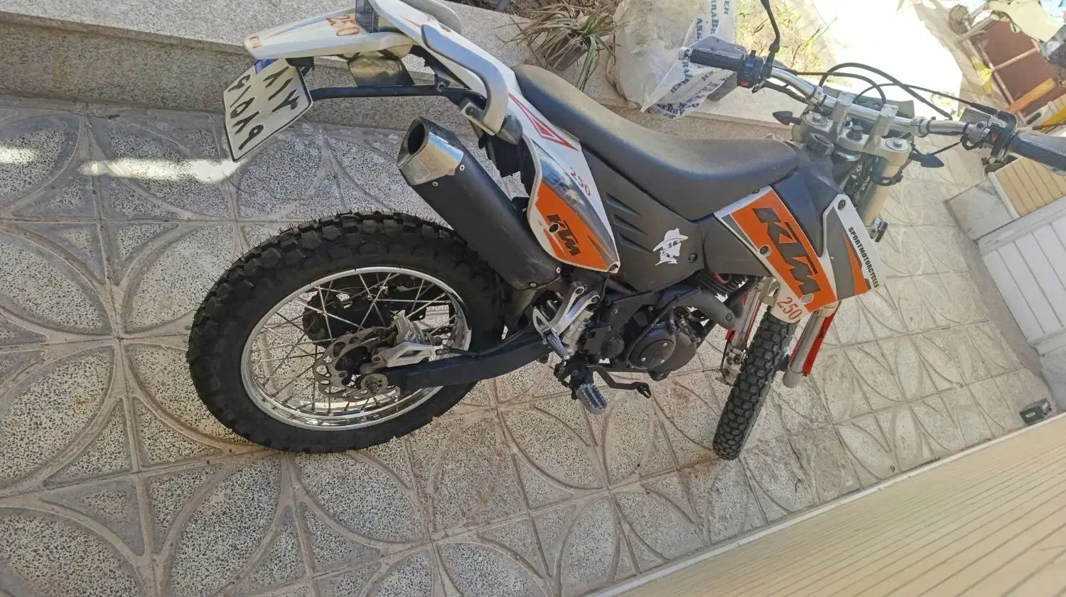 تریل فلات ۲۵۰در حد|موتورسیکلت|بردسیر, |دیوار