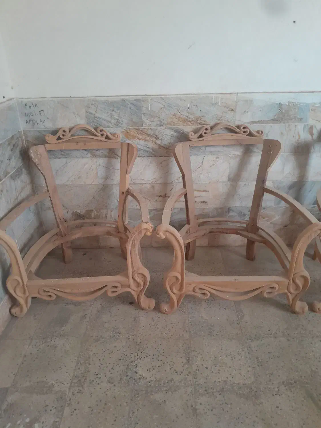 مبل لبخند|مبلمان خانگی و میز عسلی|معصومیه, |دیوار