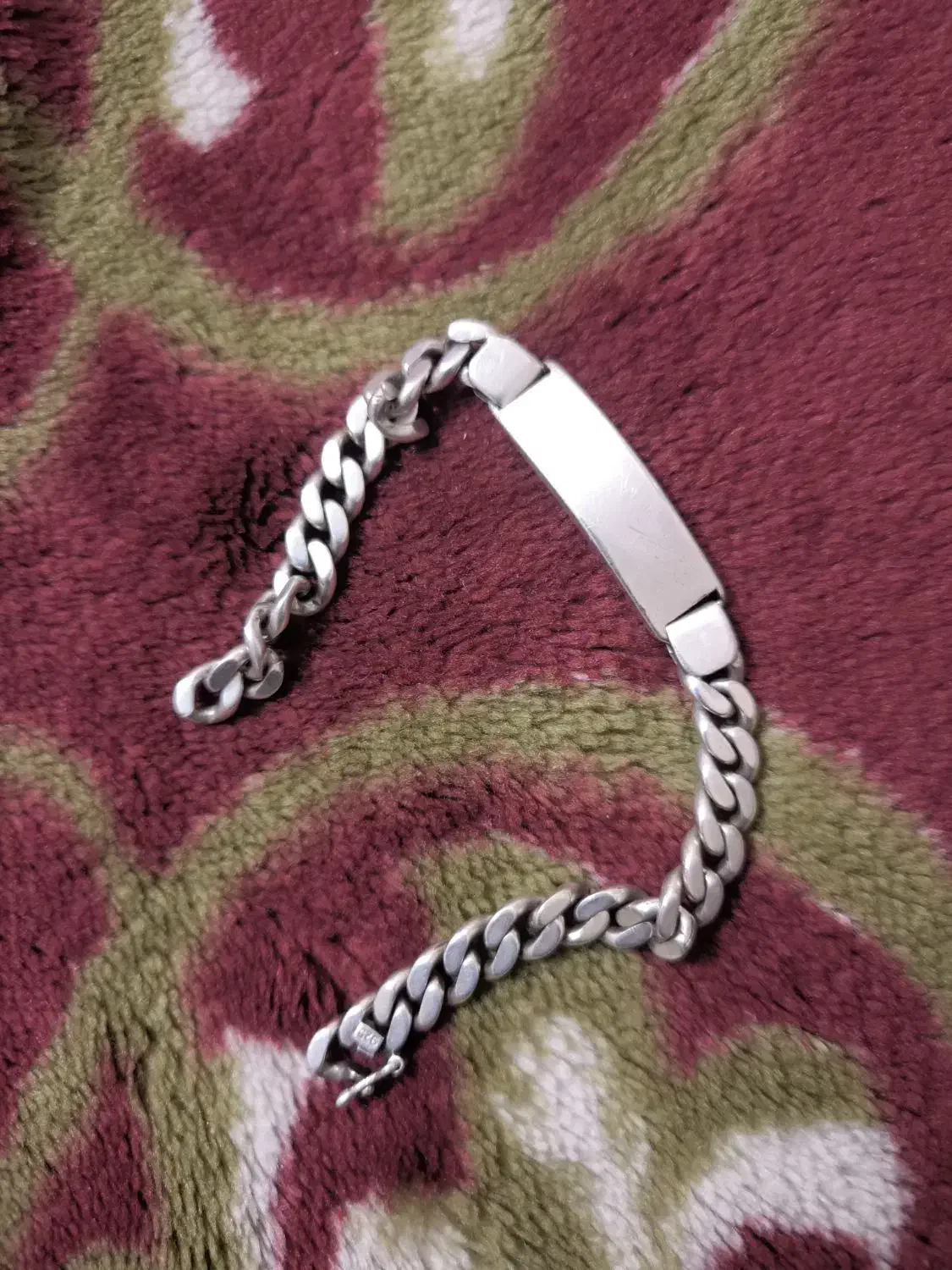 دستبند نقره|جواهرات|مشهد, فرهنگ|دیوار