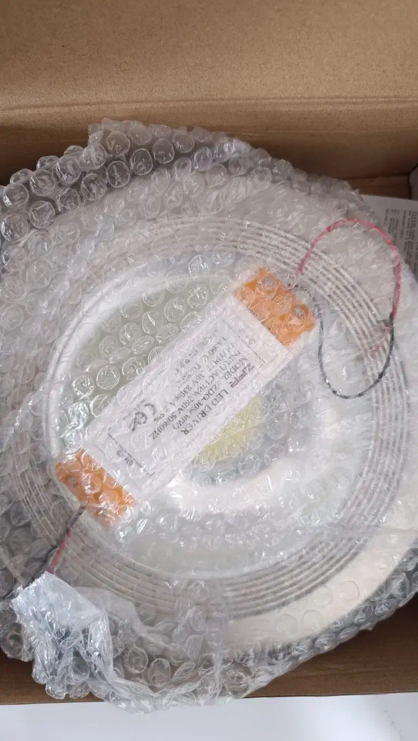 چراغ سقفی بزرگ 30ولت|لامپ و چراغ|هشتگرد, هشتگرد قدیم|دیوار