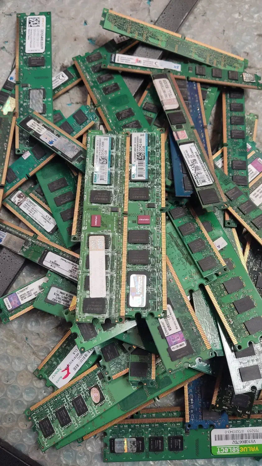 رم دو گیگ ddr2|قطعات و لوازم جانبی رایانه|کرج, مصباح|دیوار