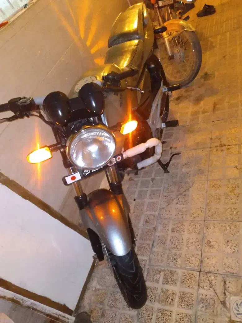 پالس ug4|موتورسیکلت|تهران, لاله زار|دیوار