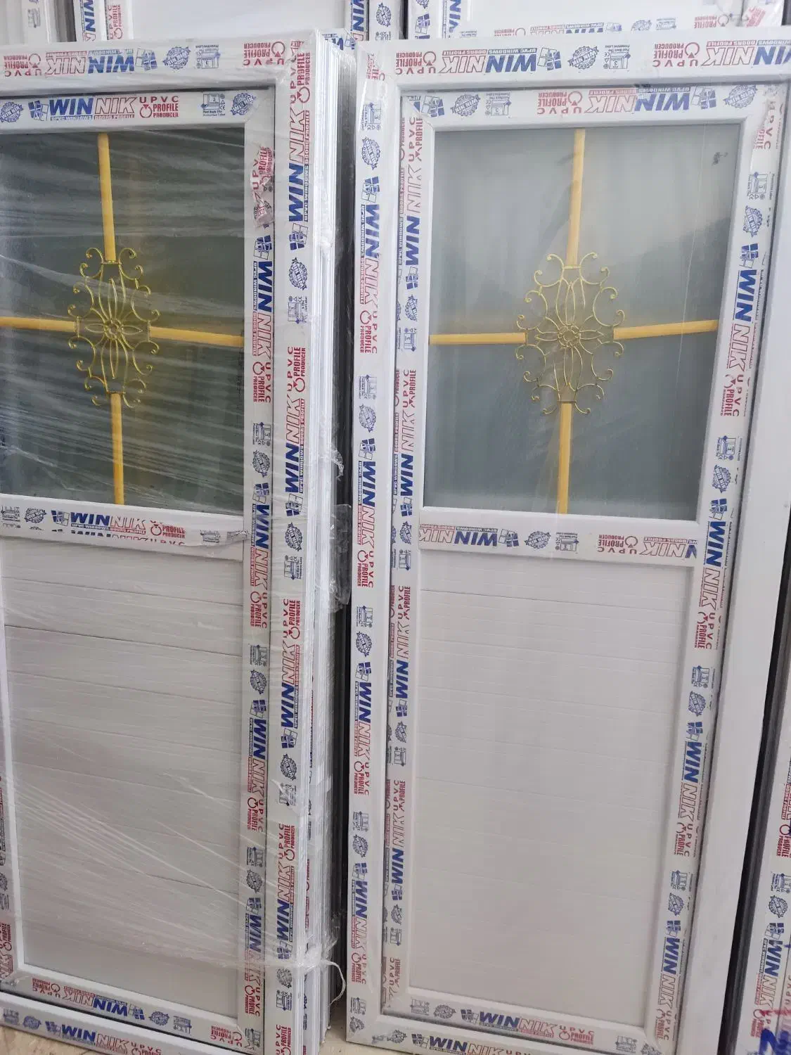 پخش عمده و خورده درب و پنجره ۲جداره pvc و درب چوبی|مصالح و تجهیزات ساختمان|یزد, |دیوار