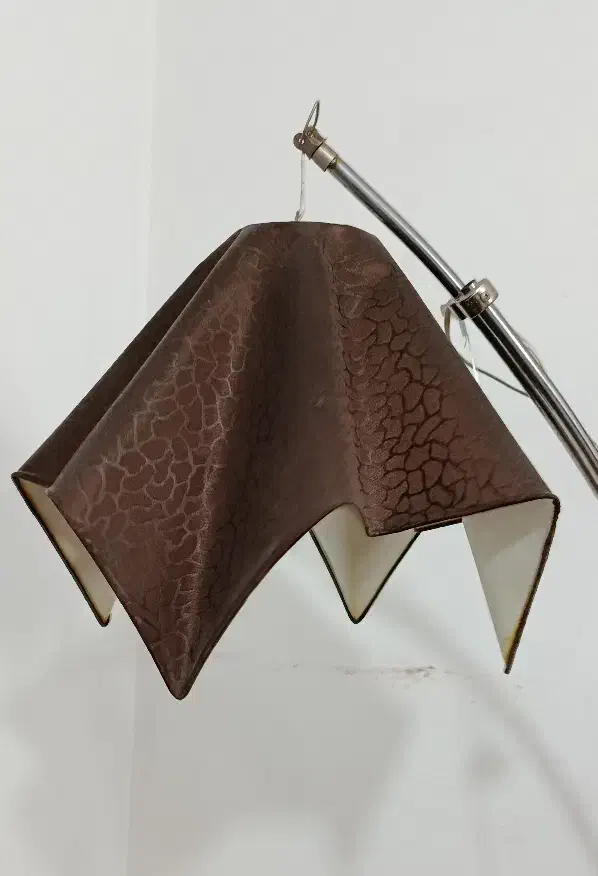 اباژور قهوه ای سوخته|چراغ خواب و آباژور|رباطکریم, رباطکریم|دیوار