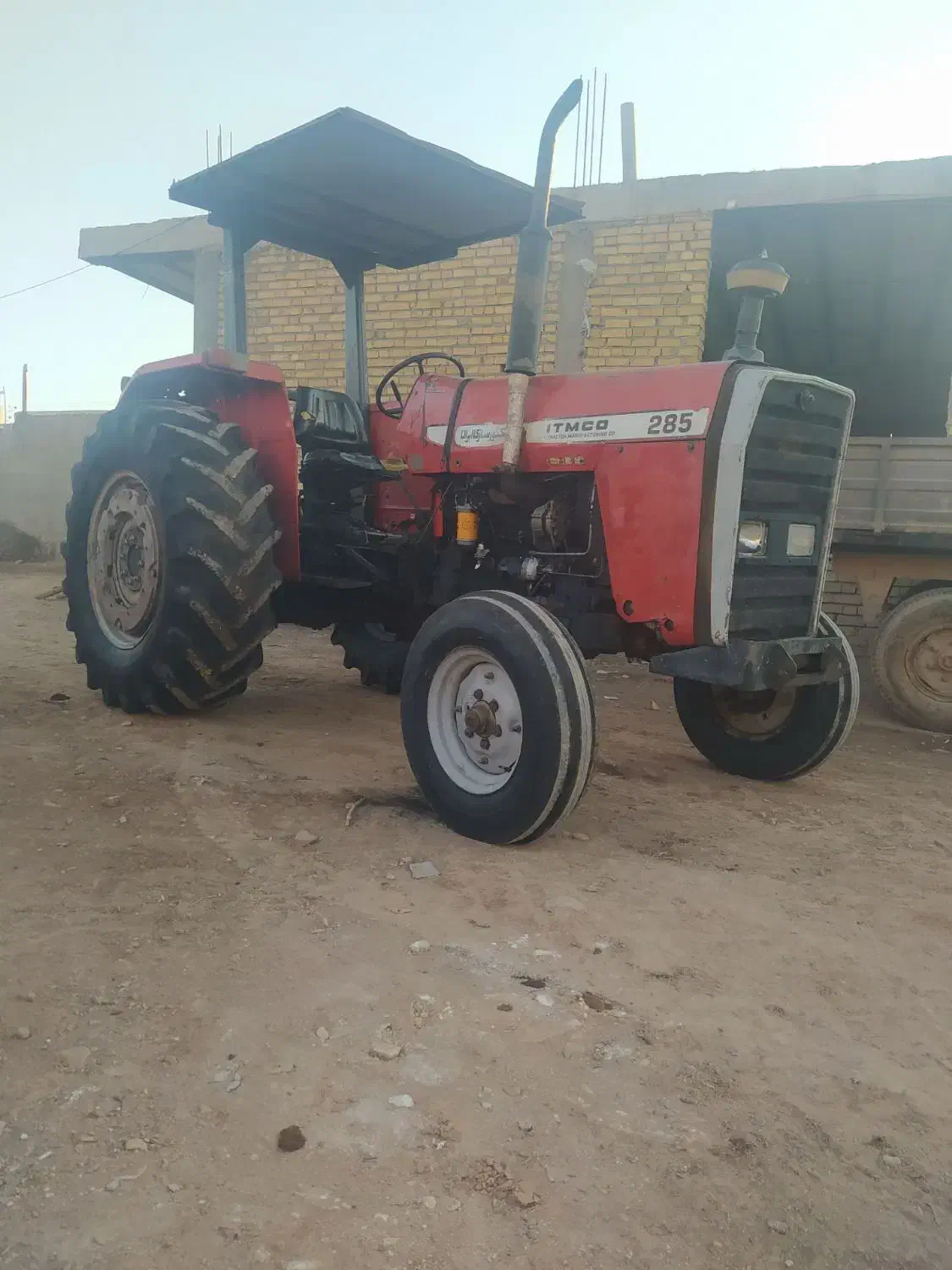تراکتور ۲۸۵ به مدل ۸۵ و۶۸|خودرو سنگین|قیدار, |دیوار